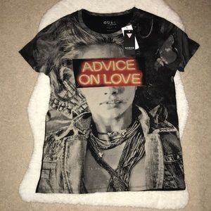 BNWT Guess Black Graphic T-shirt Advice on Love